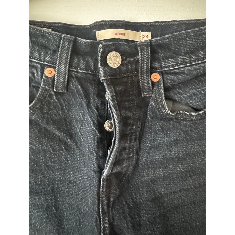 Levi's Wedgie Fit Jeans Size 24 Dark Wash High Rise Button Fly Straight Leg - Picture 6 of 11